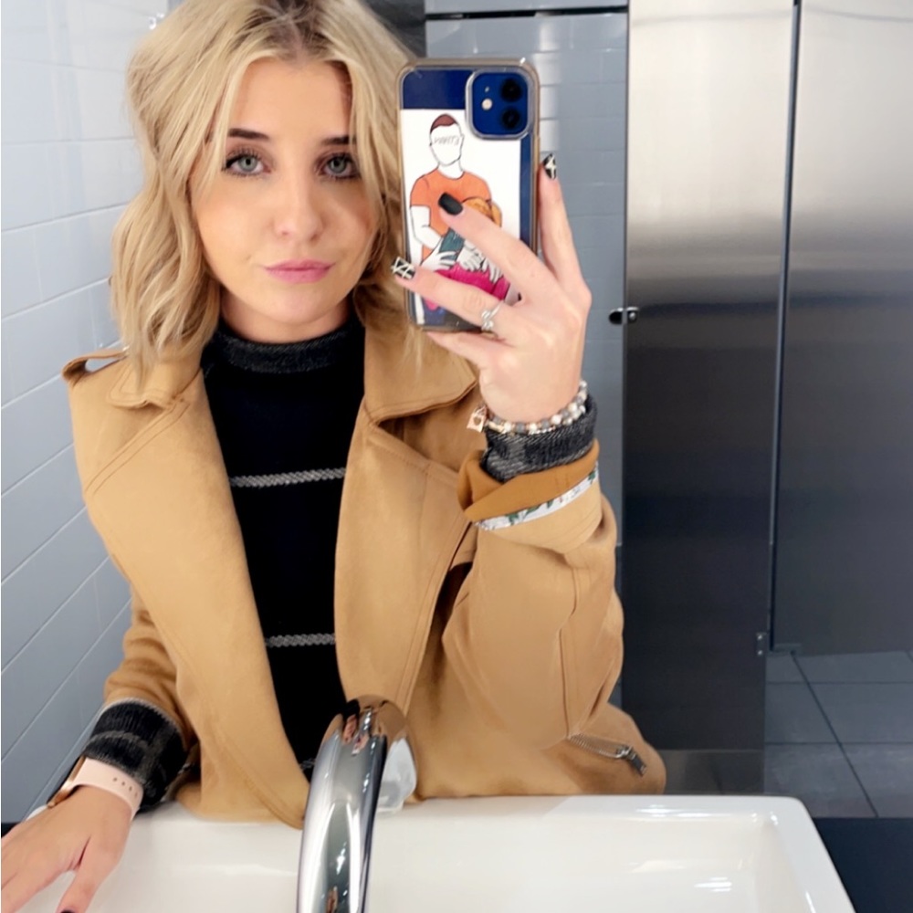 Cute jacket - Picture 2 of 2